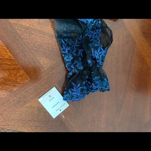 Taylor mesh  floral mini dresses  size 6, NWT - Picture 4 of 8